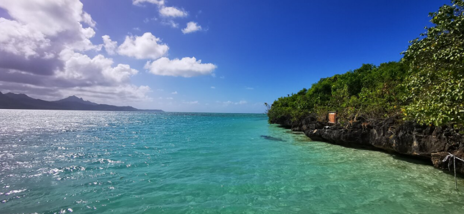 5 Islands Tour *East Coast – Ile aux Cerfs + Ile aux Flamants + Ile au Phare + Ile De La Passe + Ile aux Aigrettes + GRSE Waterfall + Lunch & Drinks