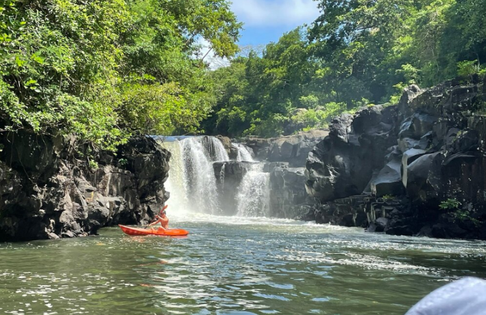 5 Islands Tour *East Coast – Ile aux Cerfs + Ile aux Flamants + Ile au Phare + Ile De La Passe + Ile aux Aigrettes + GRSE Waterfall + Lunch & Drinks